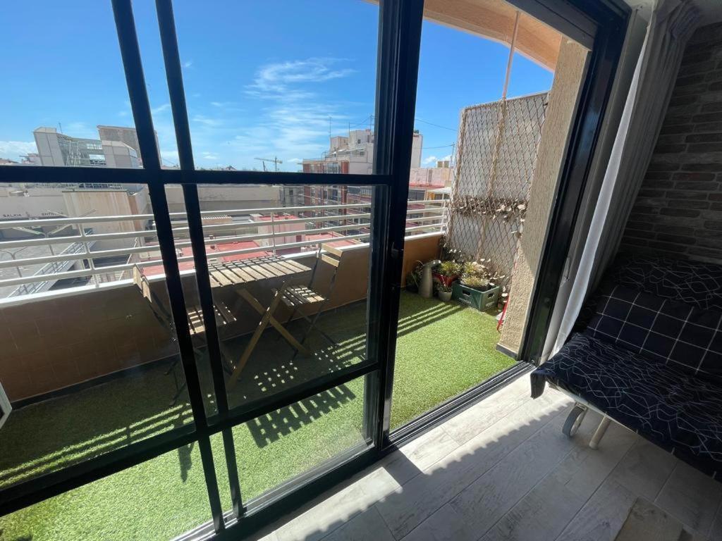Estudiotel 95 Centro Alicante Dış mekan fotoğraf
